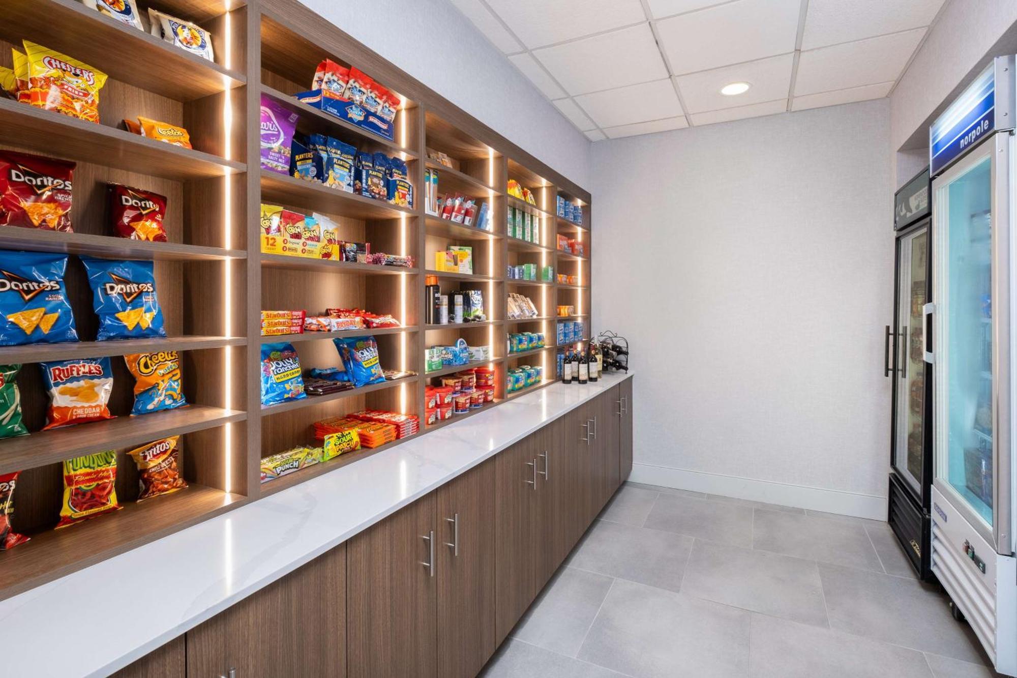 Homewood Suites Μέντφορντ Εξωτερικό φωτογραφία