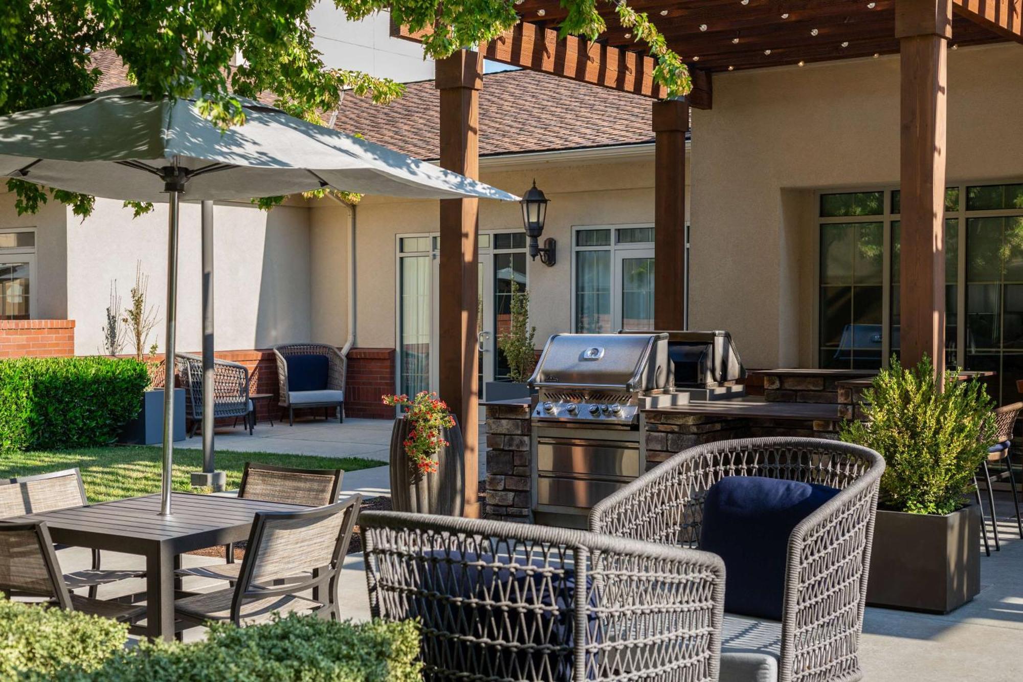 Homewood Suites Μέντφορντ Εξωτερικό φωτογραφία